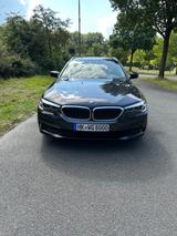 BMW 540i xDrive Touring A - - BMW 540: Panorama-Dach