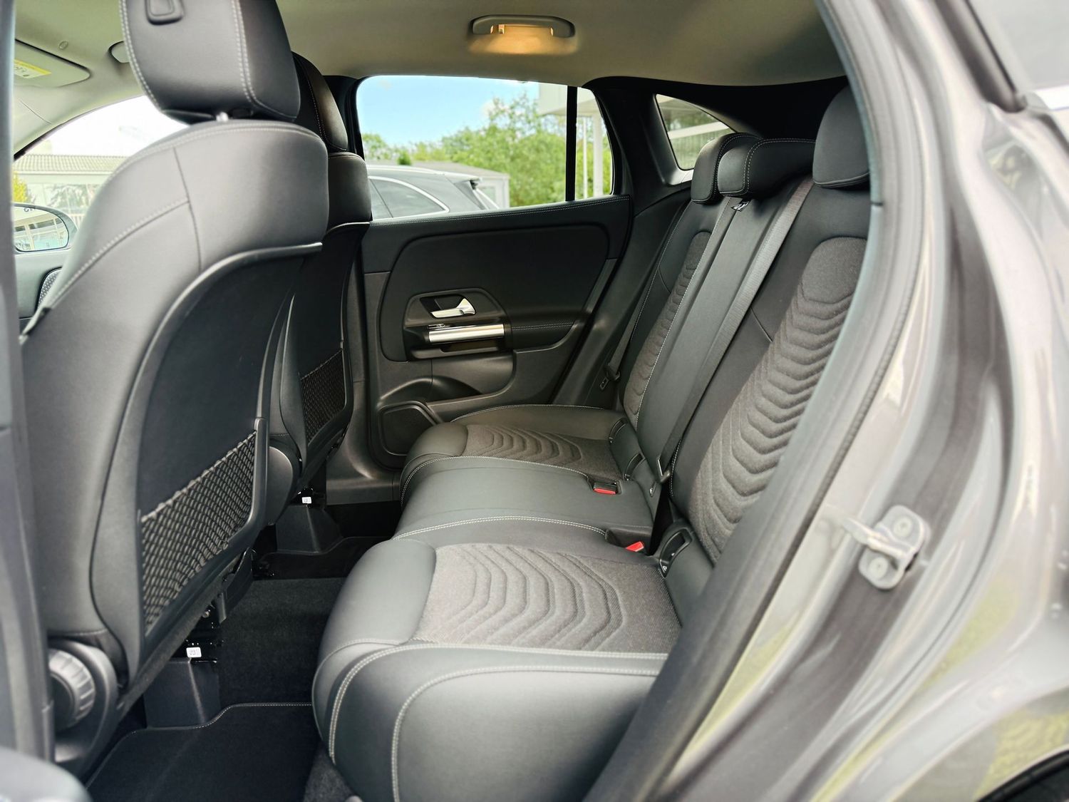 Fahrzeugabbildung Mercedes-Benz GLA 200 PROGRESSIVE ADVANCED, 360°, Totwinkel, W