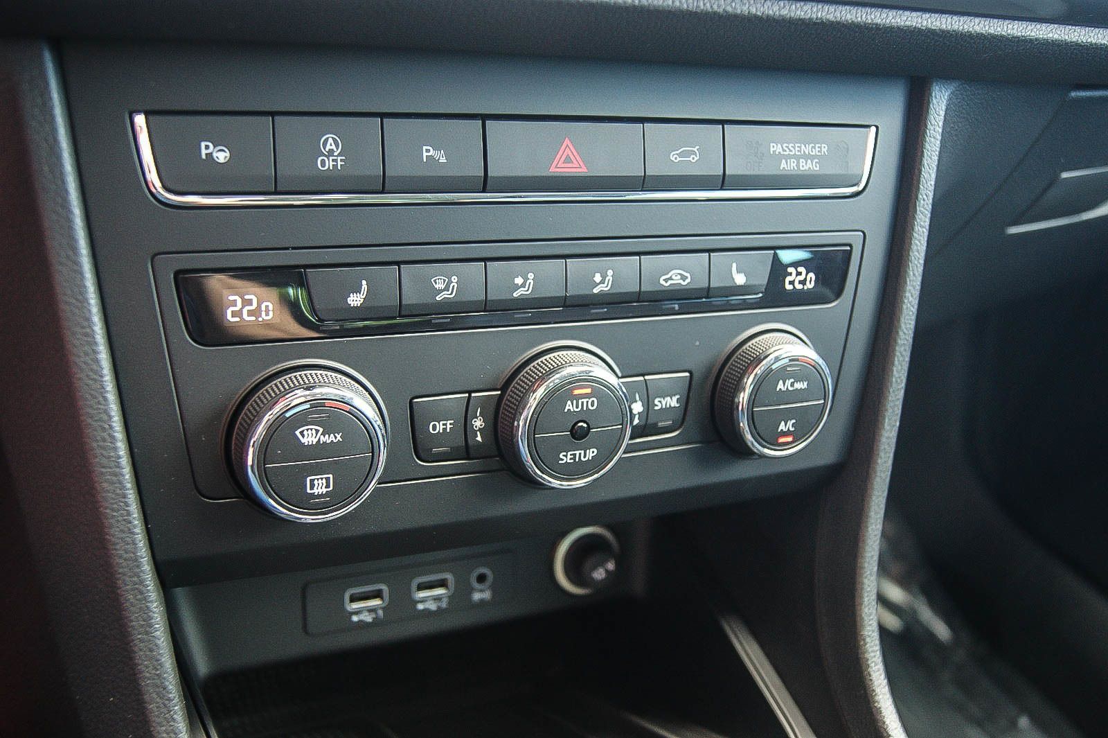 Fahrzeugabbildung SEAT Ateca 2.0 TDI DSG Style VIRTUAL BUSINESS ANHKZGV