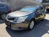 Toyota Avensis 1.6 Kombi - Toyota Avensis aus 2011: Kombi