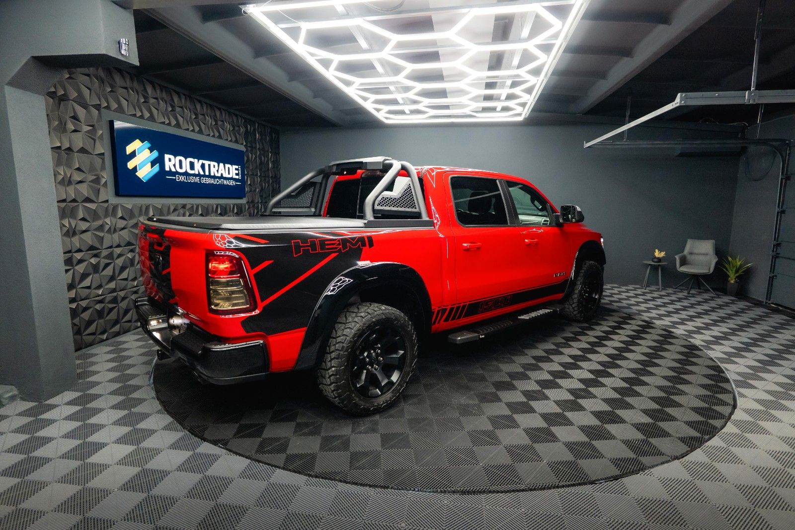 Fahrzeugabbildung Dodge RAM 5.7 V8 HEMI 4x4 RED DEVIL Offroad NightPaket