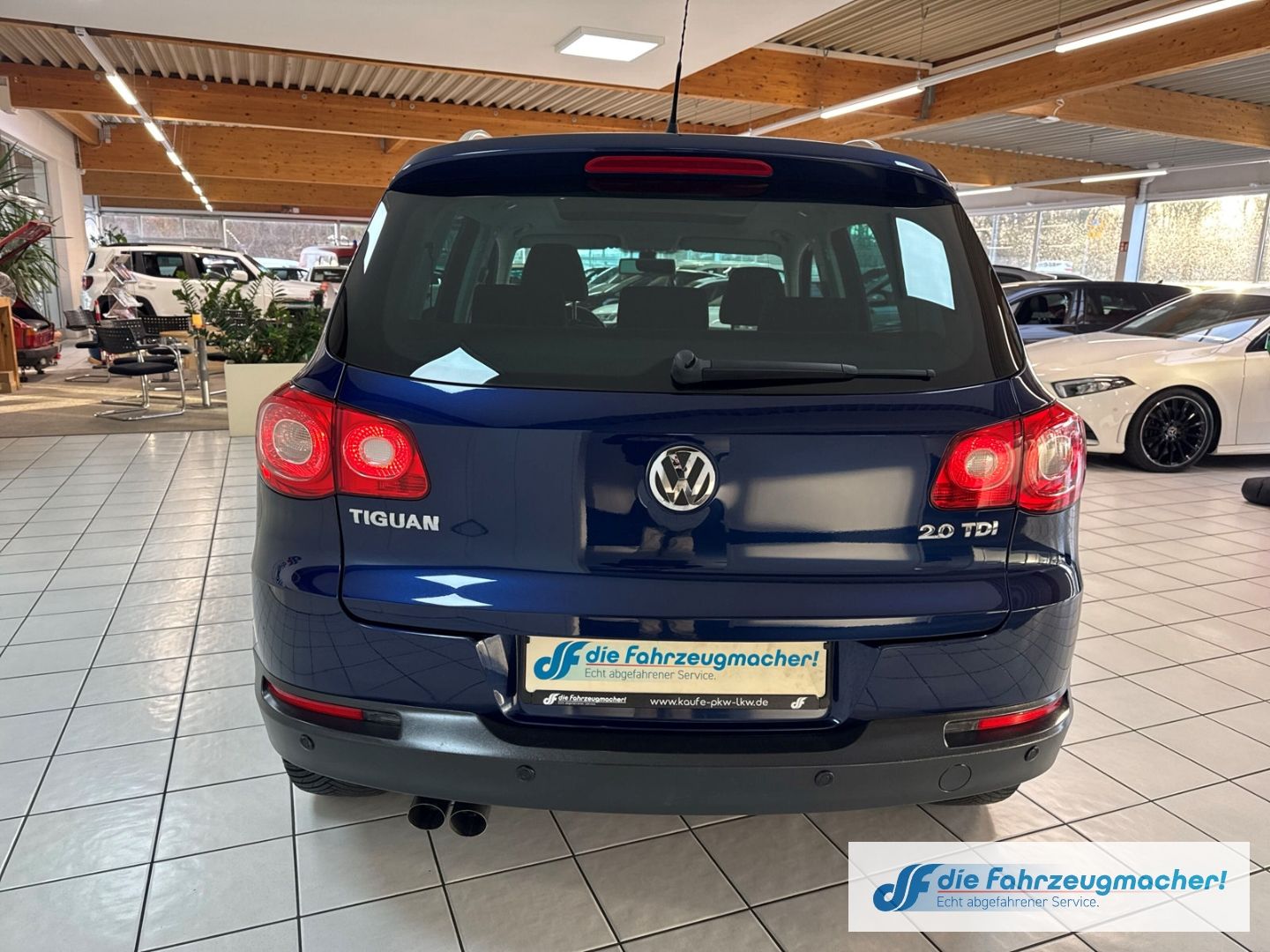 Fahrzeugabbildung Volkswagen Tiguan Sport & Style 4Motion El. Panodach Mehrz