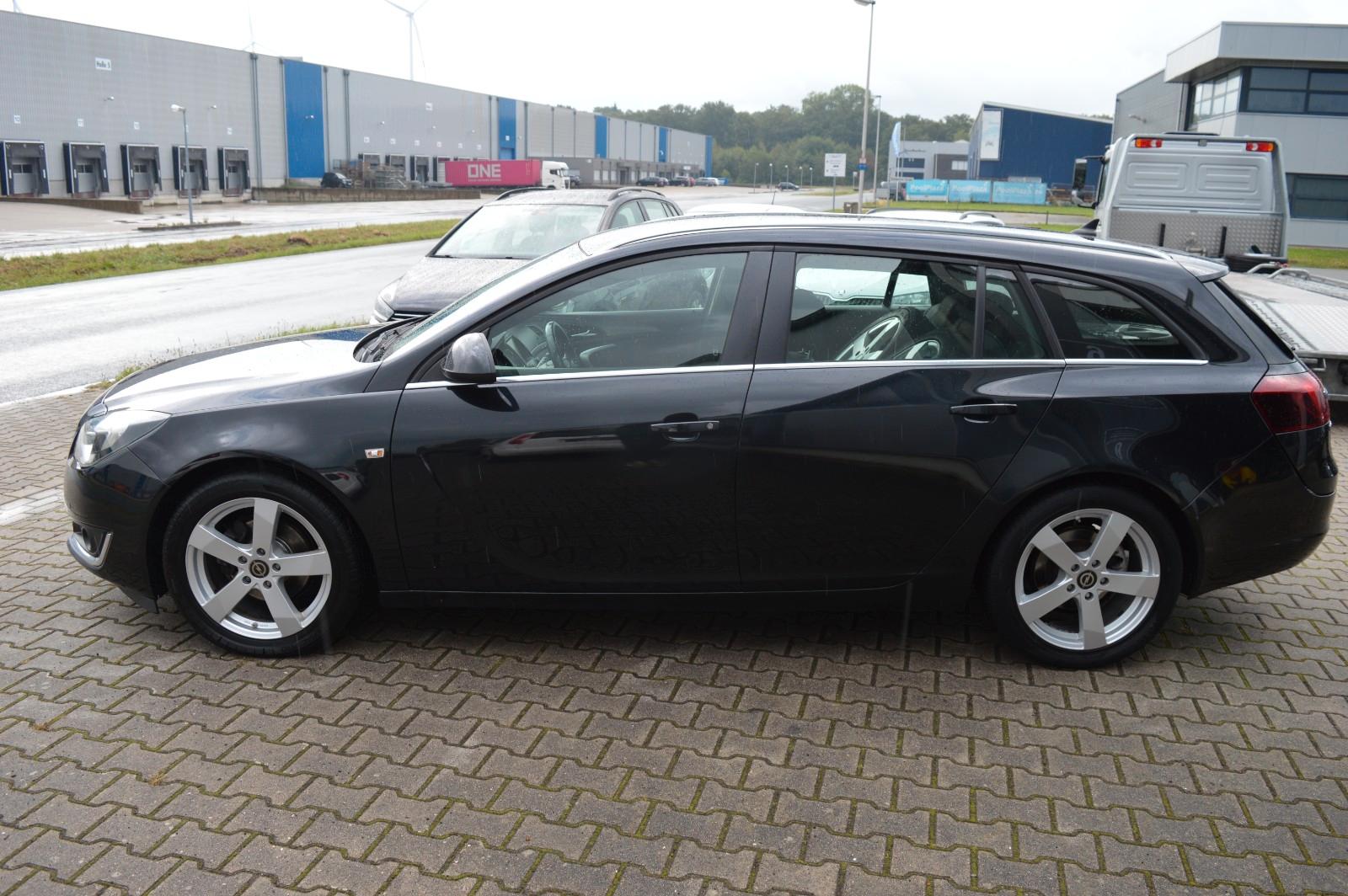 Opel Insignia 2014 — interior