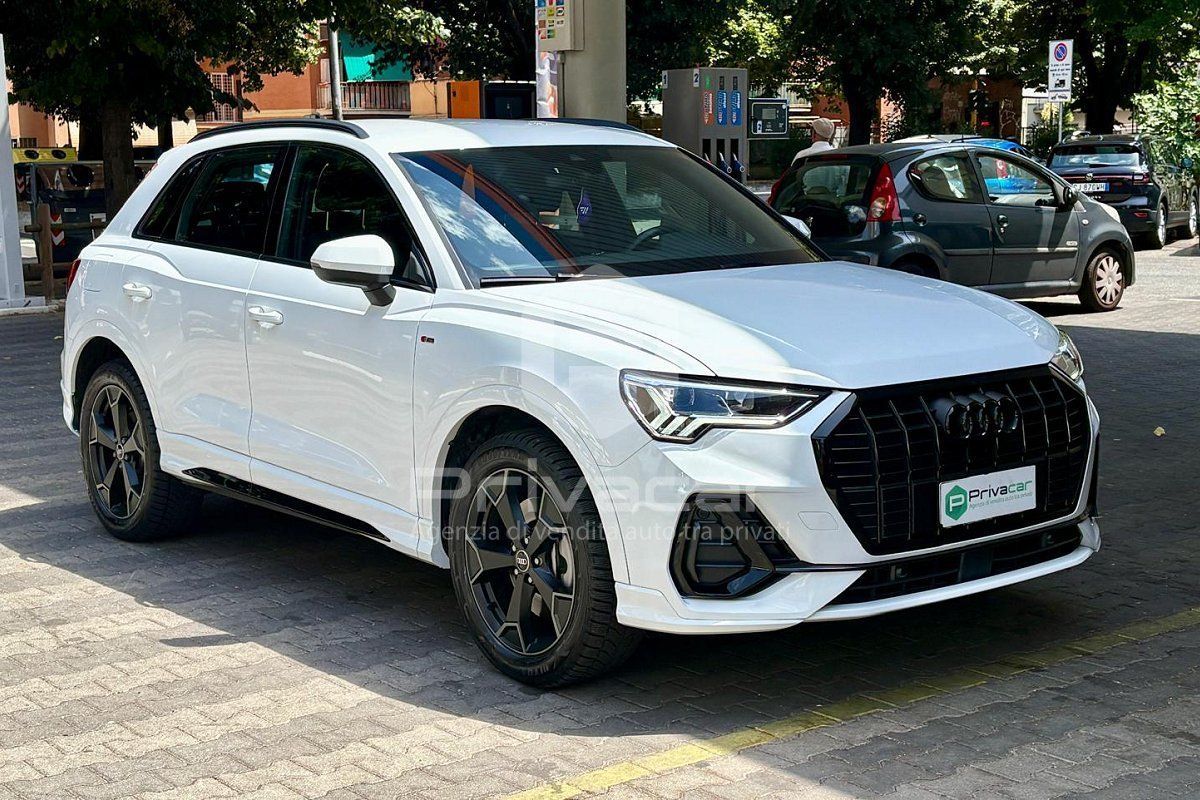 Audi AUDI Q3 45 TFSI e S tronic S line edition imagem 3