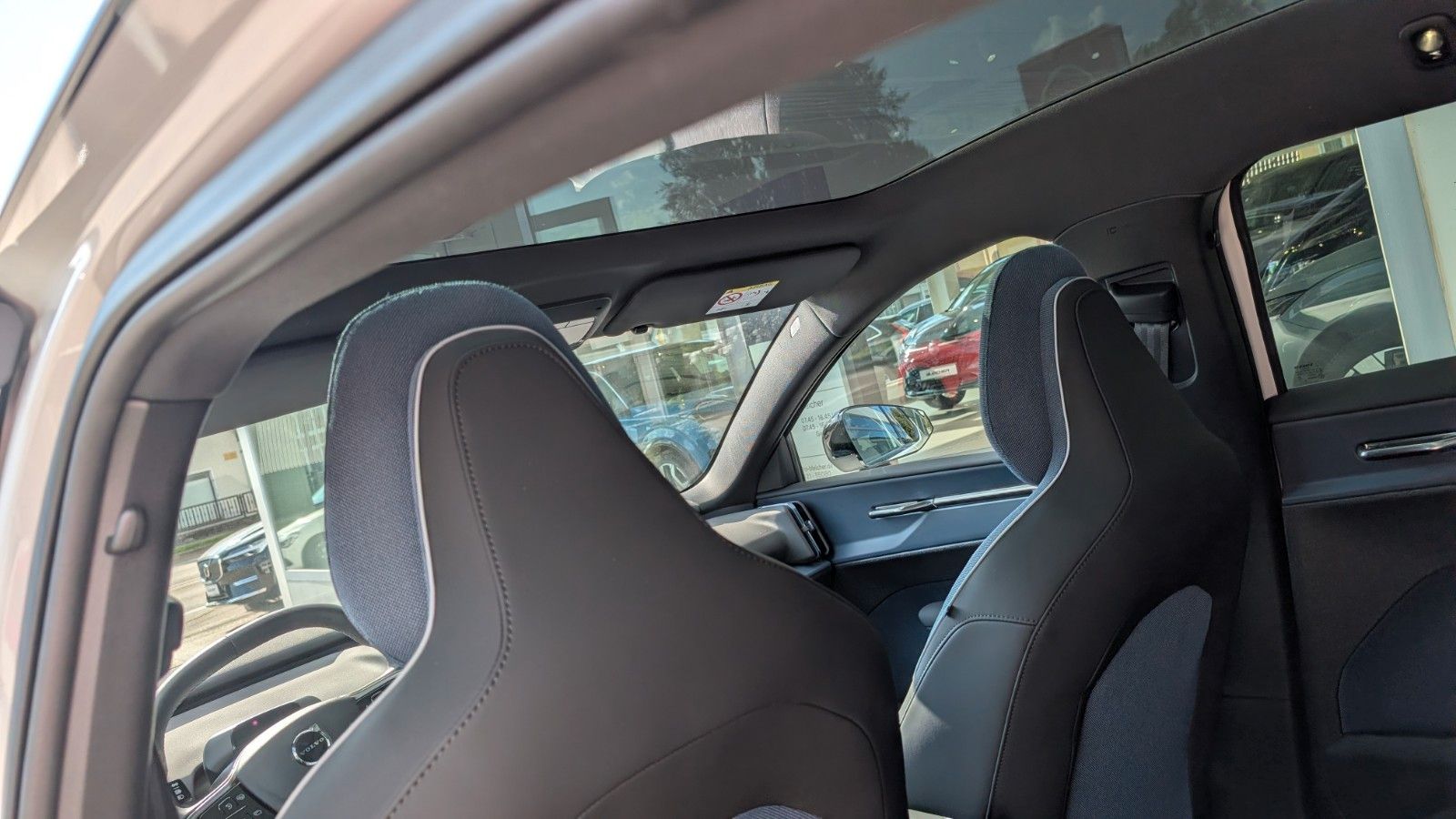 Fahrzeugabbildung Volvo EX30 Ultra Panoramadach | 360° | ACC