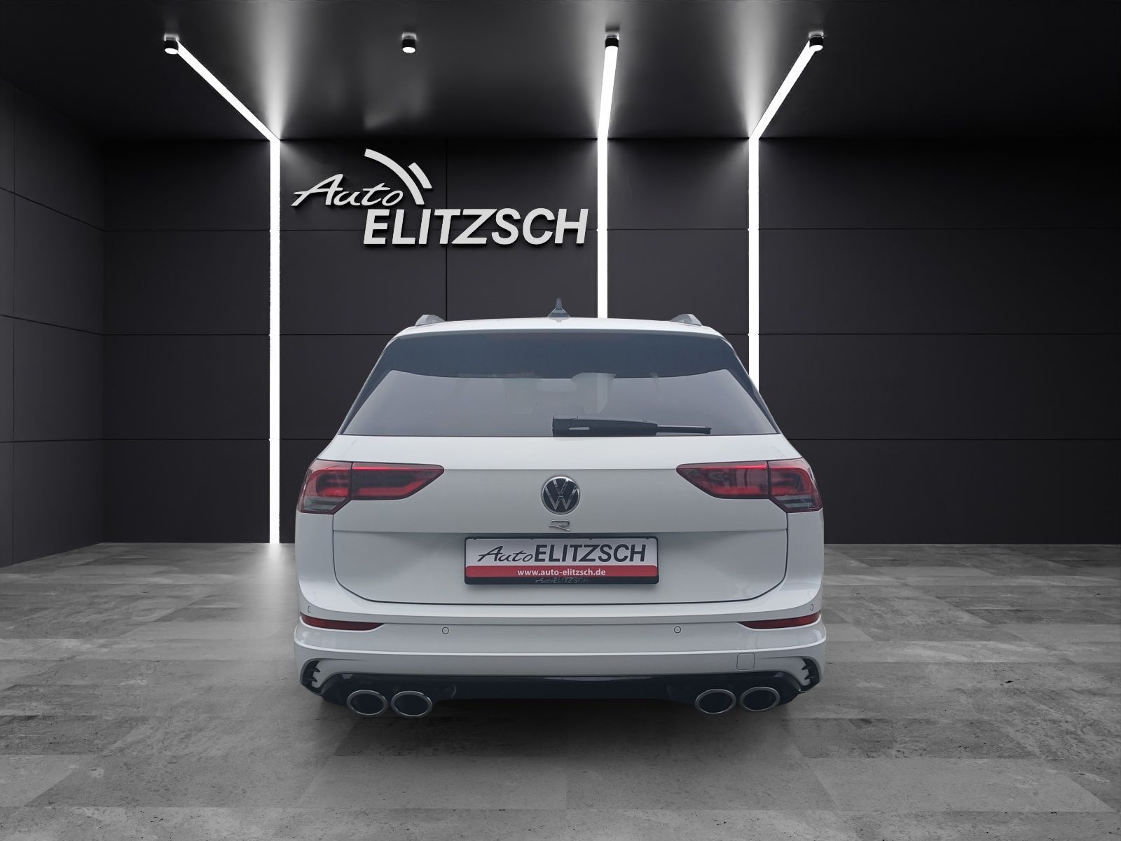 Fahrzeugabbildung Volkswagen Golf VIII Variant R DSG 4M LEDplus AHK Navi Harm