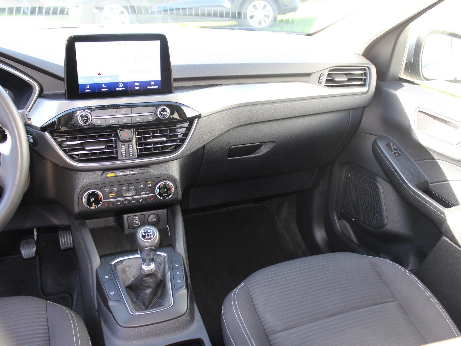Fahrzeugabbildung Ford Kuga Titanium 1,5 EcoBoost Start/Stopp