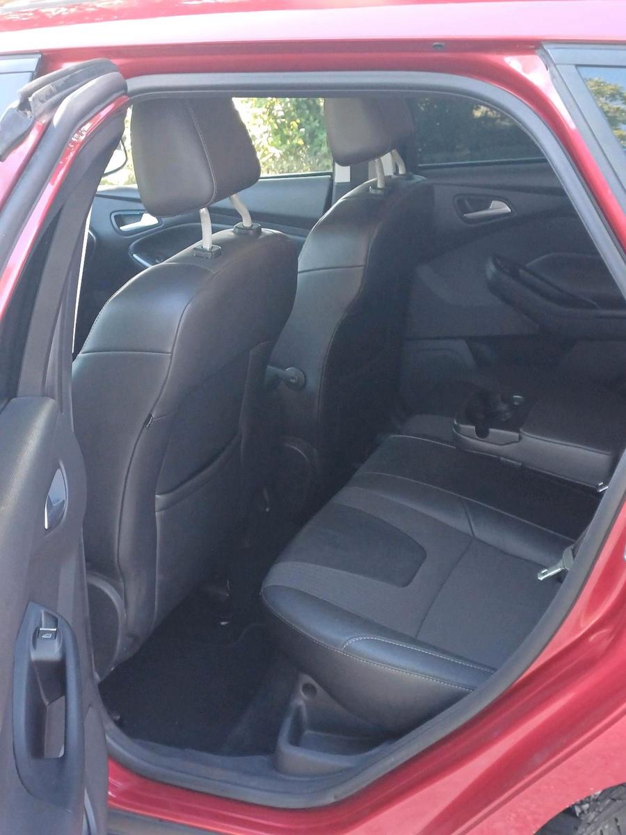 Ford Focus 2013 — photo 8
