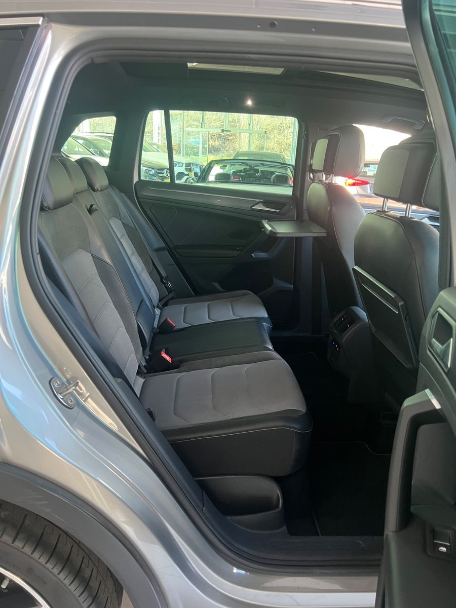 Fahrzeugabbildung Volkswagen Tiguan Highline 2.0TDI DSG 4Motion R-Line