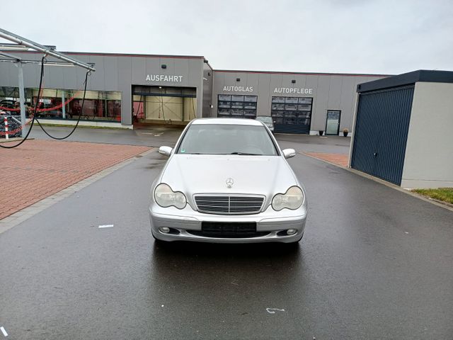 Mercedes-Benz C 180 CLASSIC