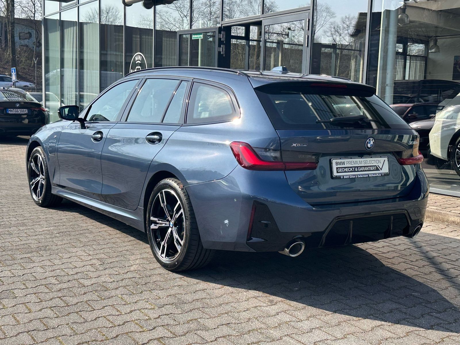 BMW 330 - Bild 4