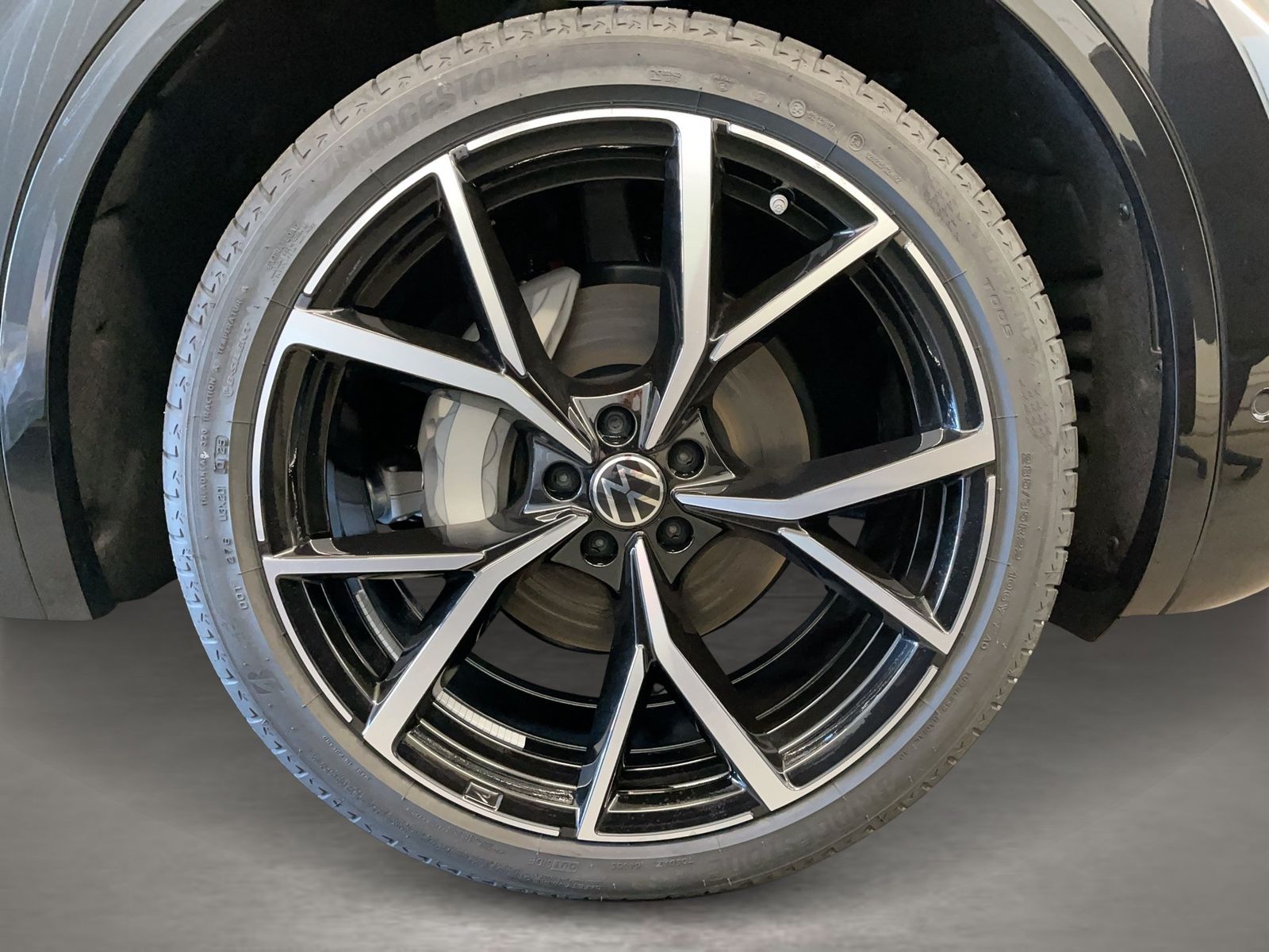 Volkswagen Touareg R-Line 3.0 V6 TDI 4Motion 123740 foto 4