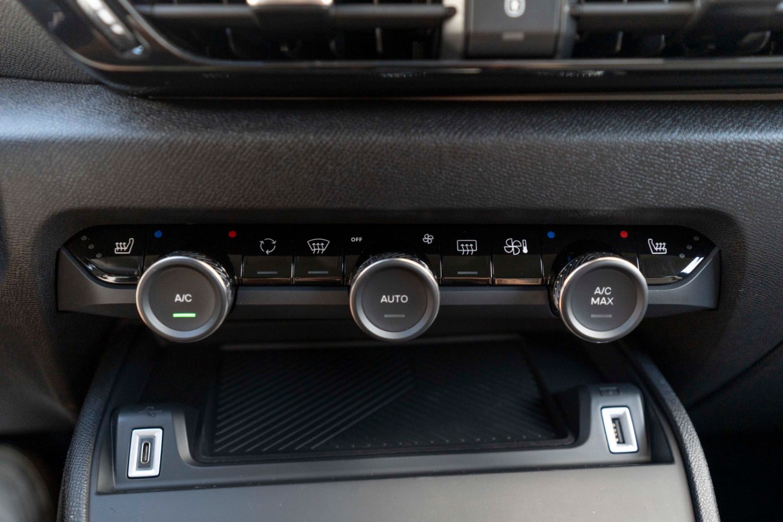 Fahrzeugabbildung Citroën C4 X Feel Pack LED KAM TEMPOMAT CARPLAY SHZ