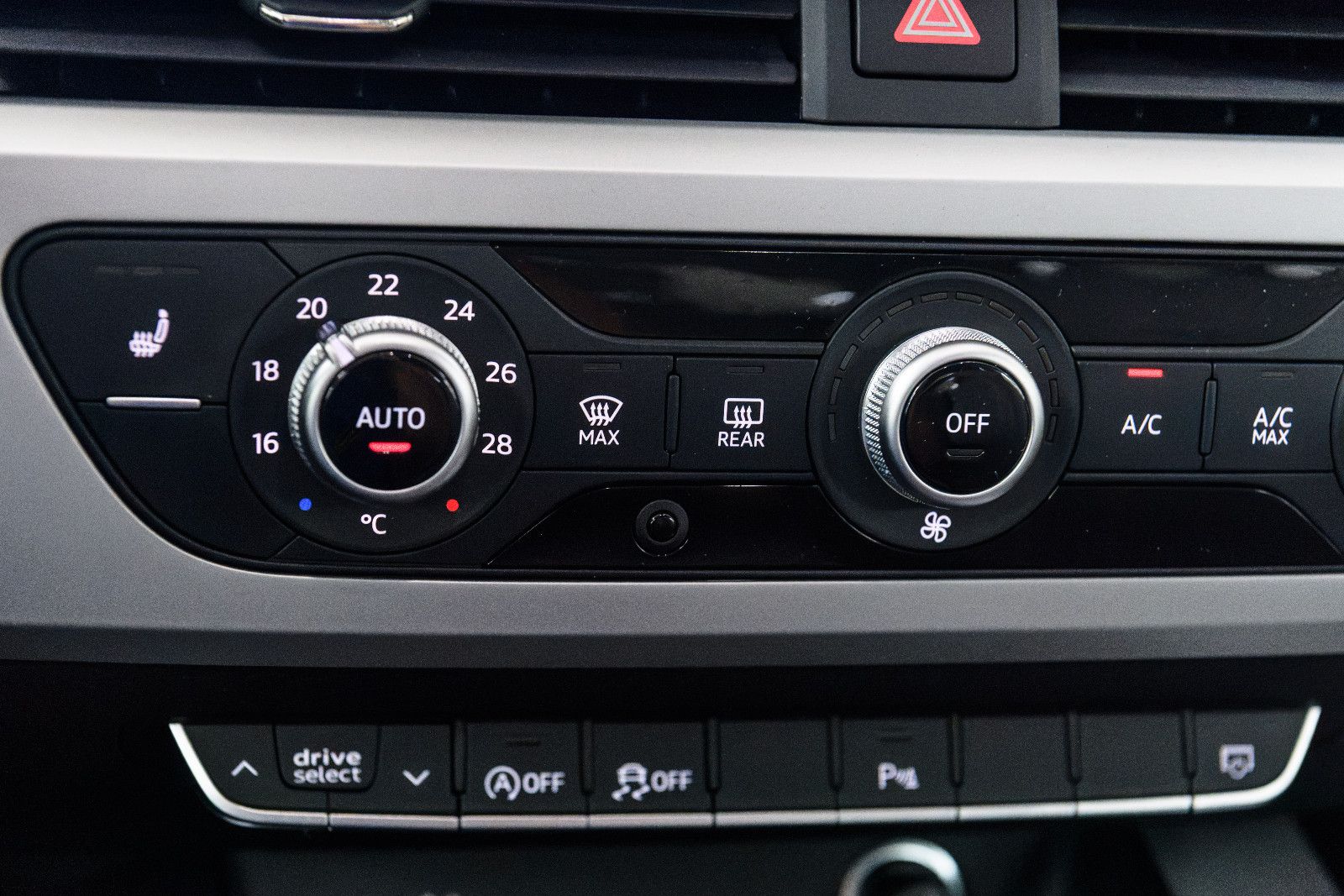 Fahrzeugabbildung Audi A4 Avant 40 TDI quattro advanced +AHK+Matrix LED