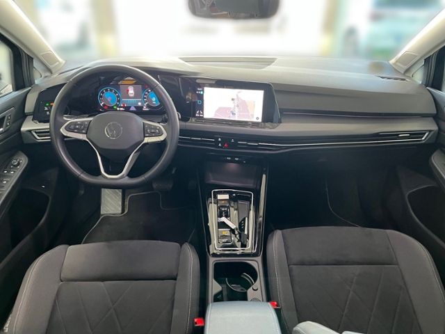 Fahrzeugabbildung Volkswagen Golf Variant 1.5 eTSI DSG STYLE NAVI IQ.LIGHT AH