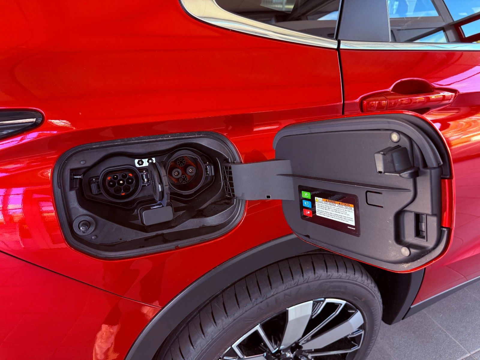 Fahrzeugabbildung Mitsubishi Outlander Intro Edi. PHEV 4WD LED AHK Kam 20"