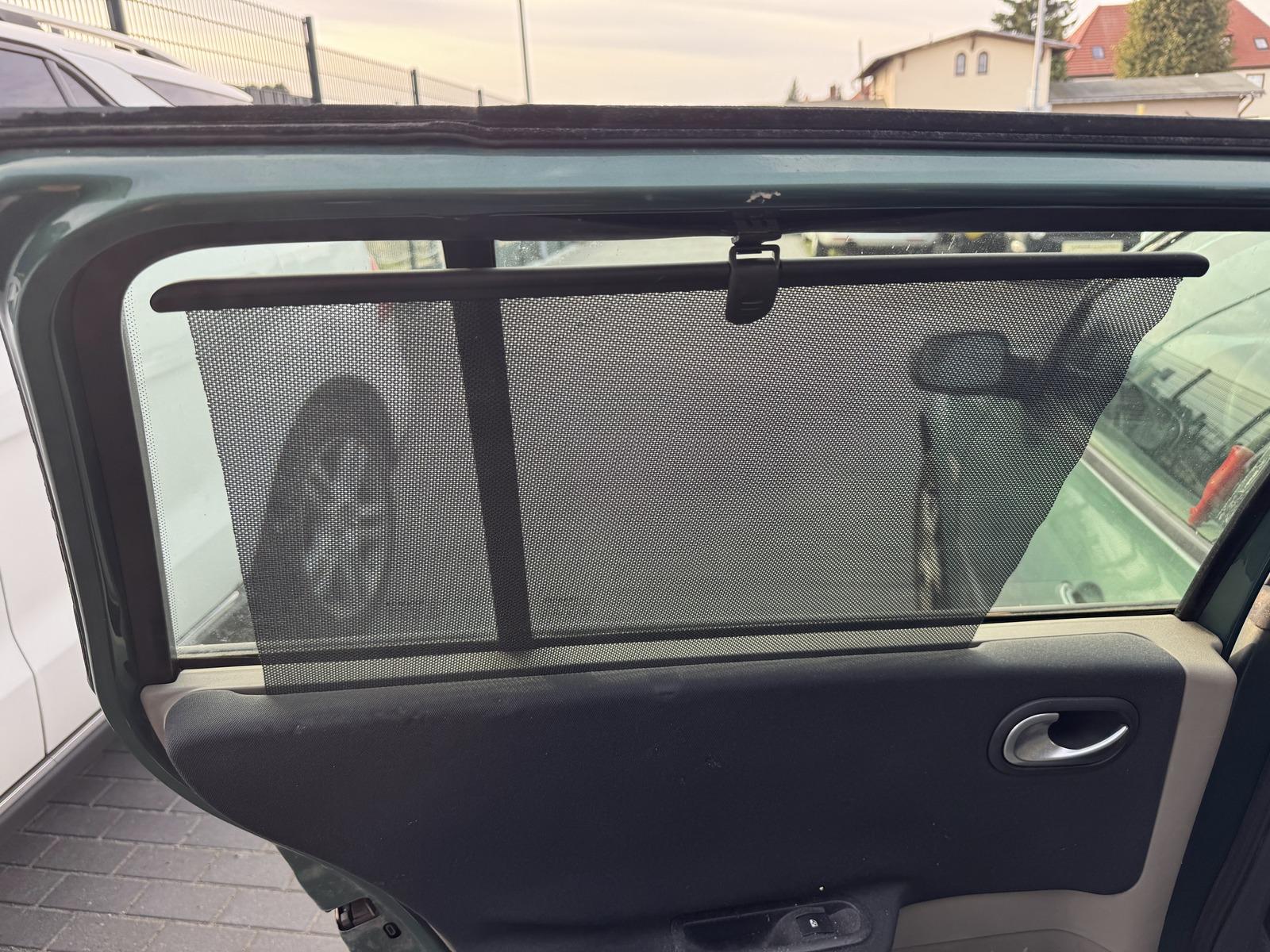 Renault Megane 2004 — photo 14