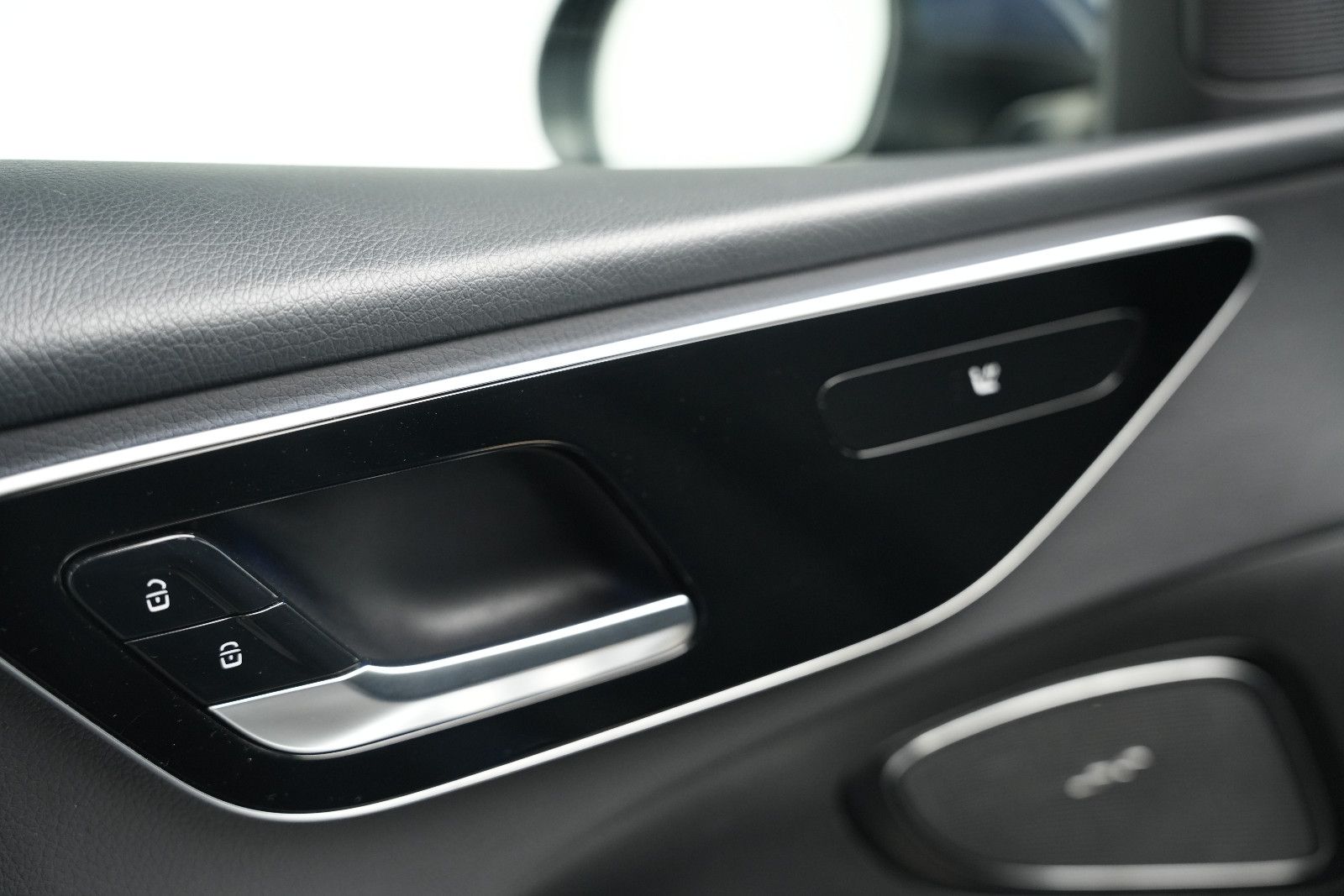 Fahrzeugabbildung Mercedes-Benz C 300e T *Ambiente*SHZ*Rückfahrkamera*T-Winkel*
