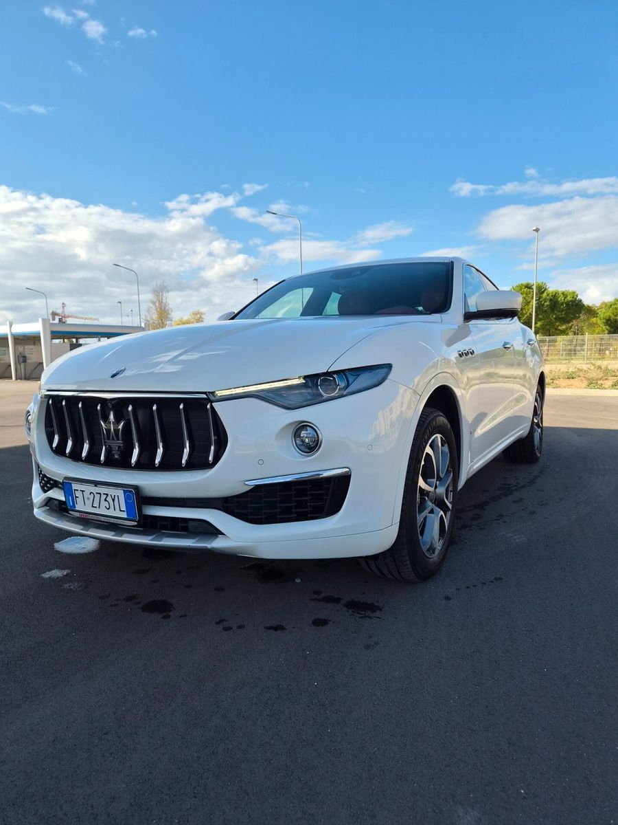 Maserati Levante V6 Diesel 275 CV AWD Granlusso