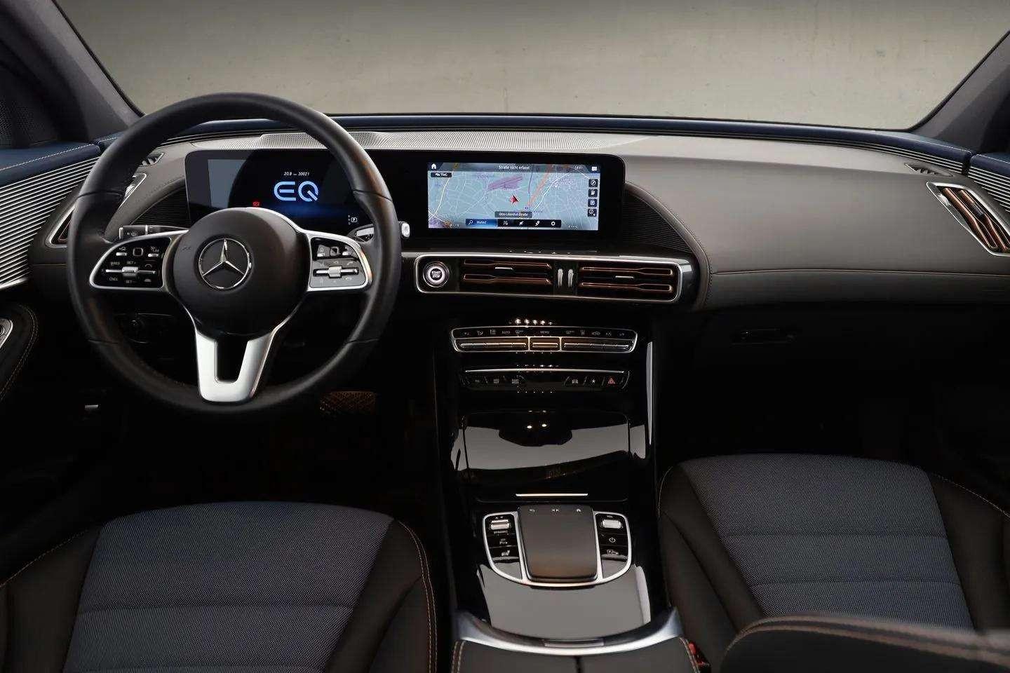 Mercedes-Benz EQC 400 4M Distronic SHD camera Na