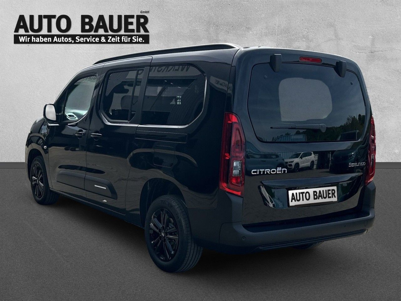 Fahrzeugabbildung Citroën Berlingo MPV Plus XL - mit KI generiert/bearbeitet