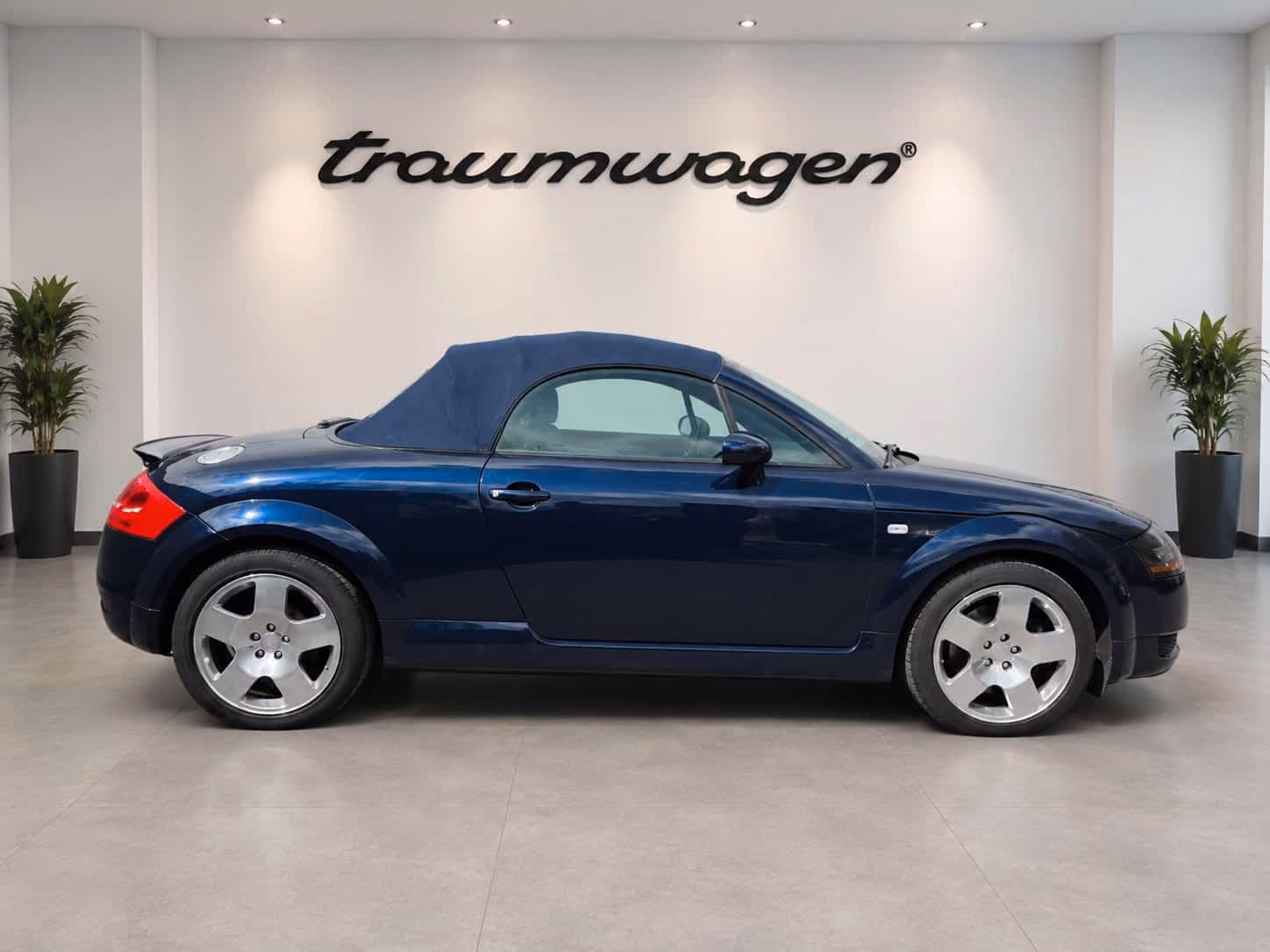 Audi TT Cabrio *32.000 Km! * BOSE, Sitzheizung, Klima
