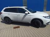 Mitsubishi Outlander 4WD 150PS - Mitsubishi Outlander: Mitsubi