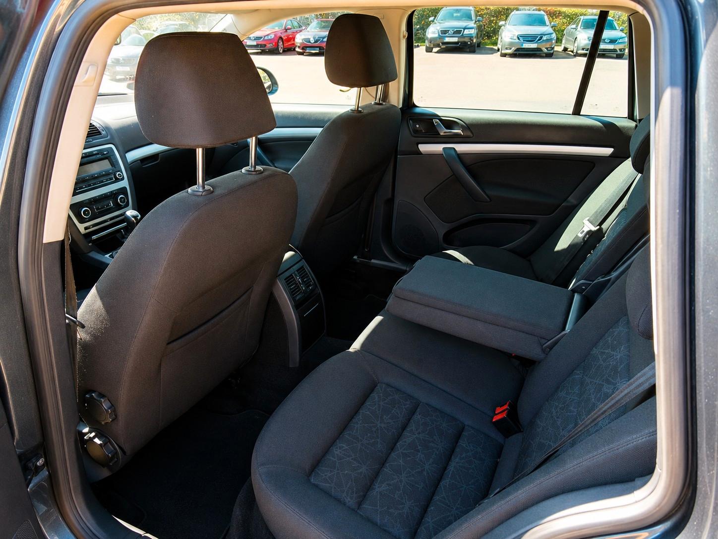Skoda Octavia 2011 — photo 13
