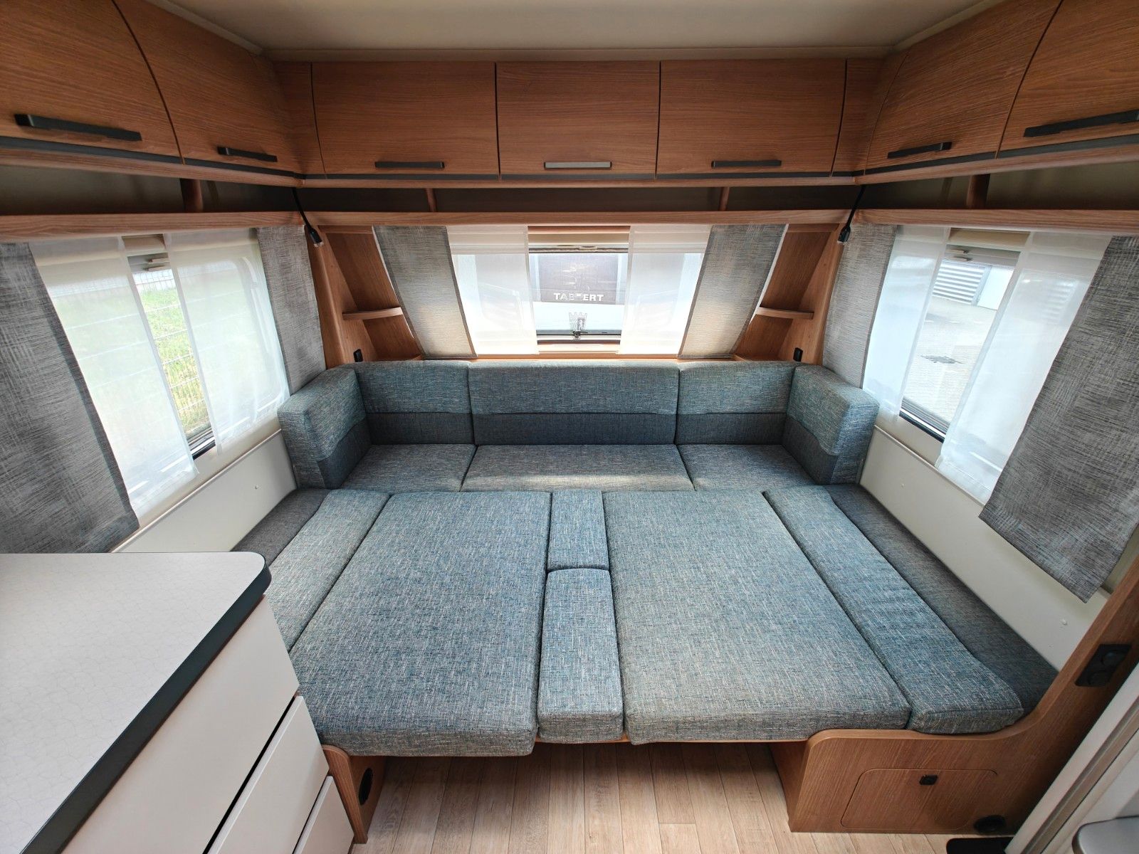 Fahrzeugabbildung Fendt Saphir 560 SF - Mover, Backofen, Citywasser -