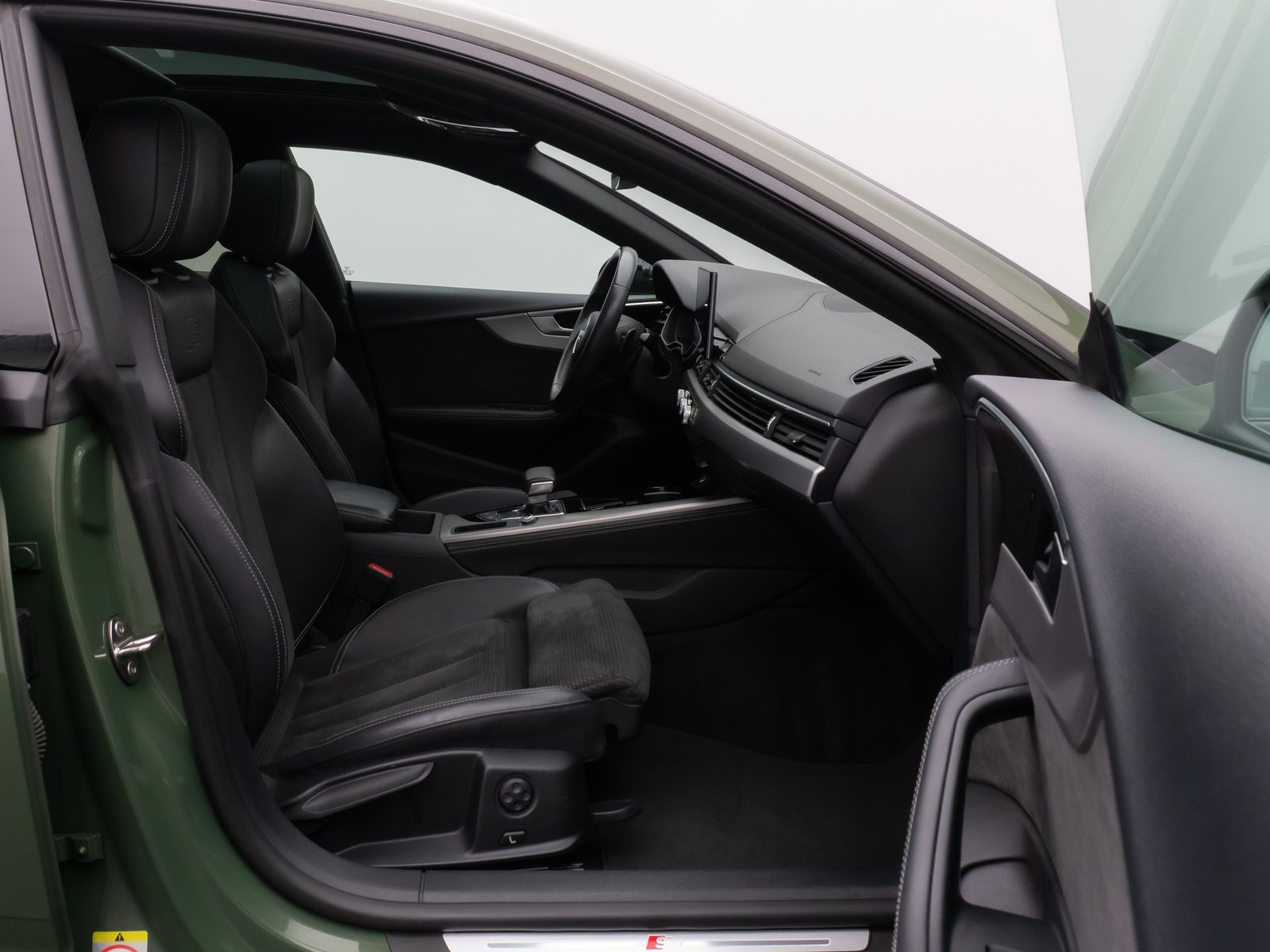 Fahrzeugabbildung Audi A5 Sportback 40TDI edition one SLine Matrix Pano