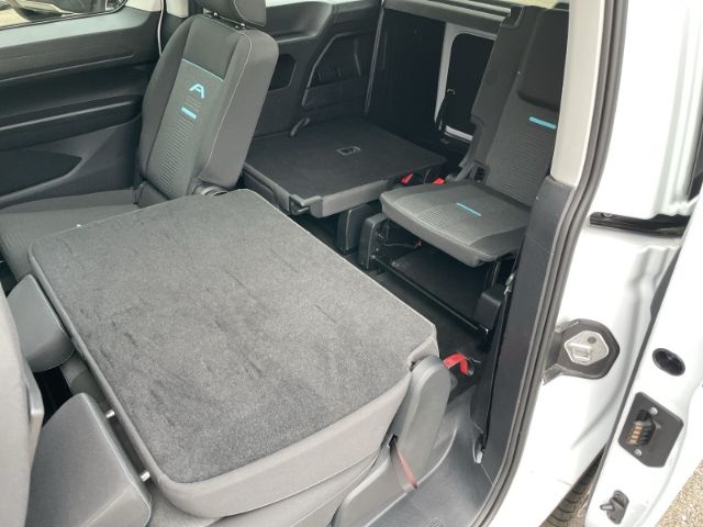 Fahrzeugabbildung Ford Tourneo Grand Connect 2.0 EcoBlue Active AWD 7-S