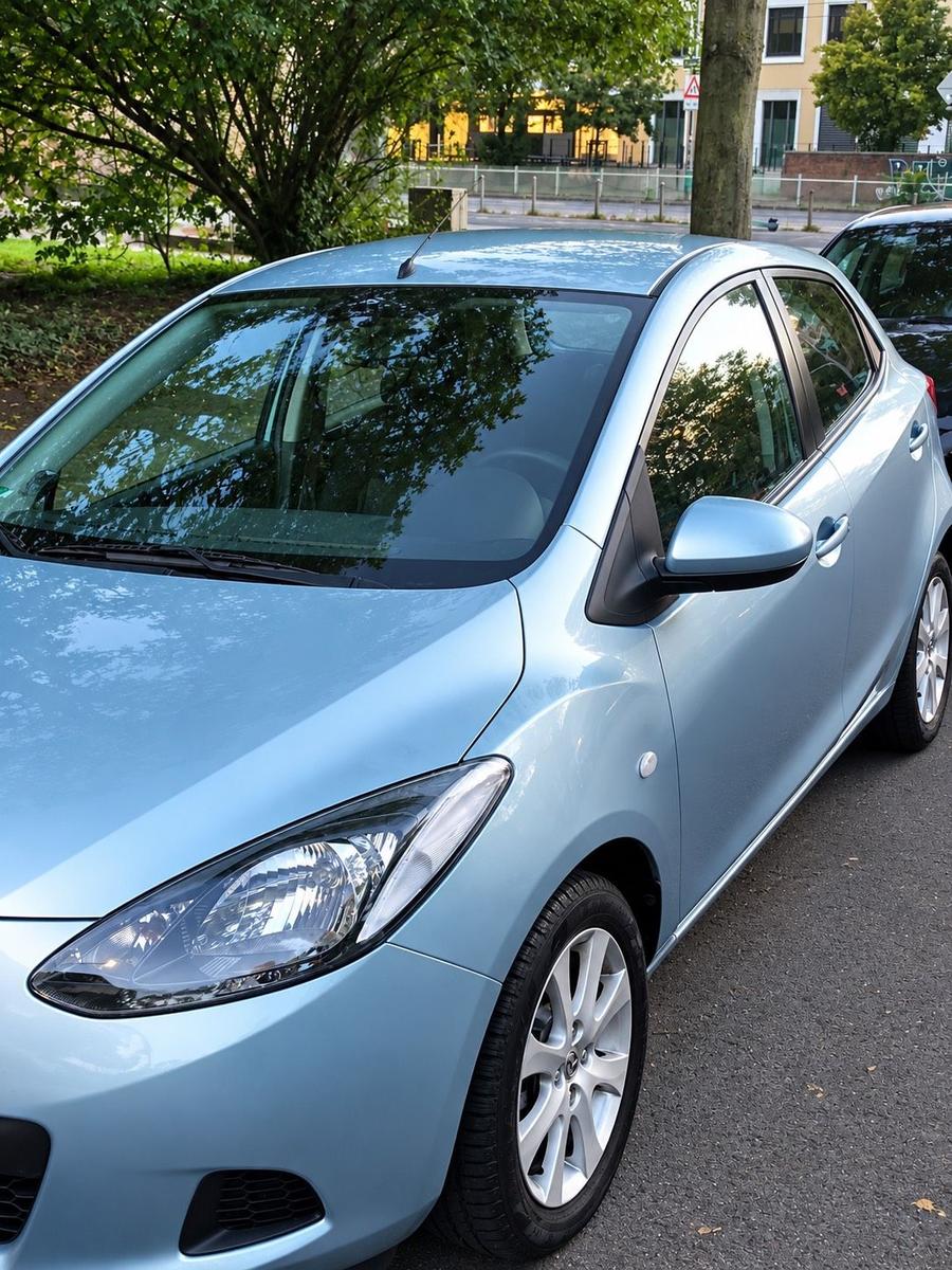 Mazda 2
