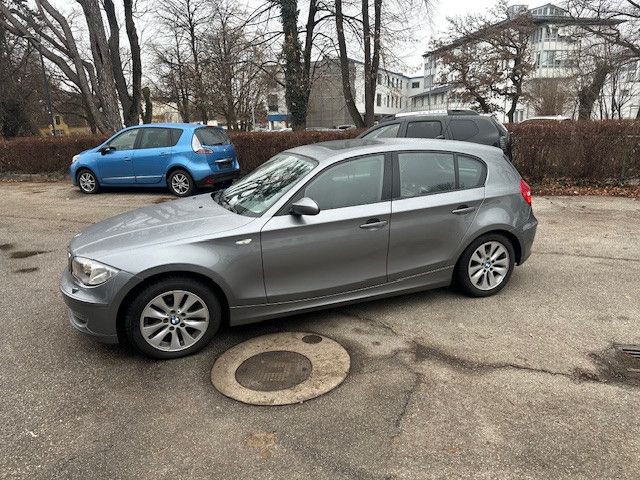 BMW 118 Baureihe 1 Lim. 118i-  AUS RENTNER-HAND