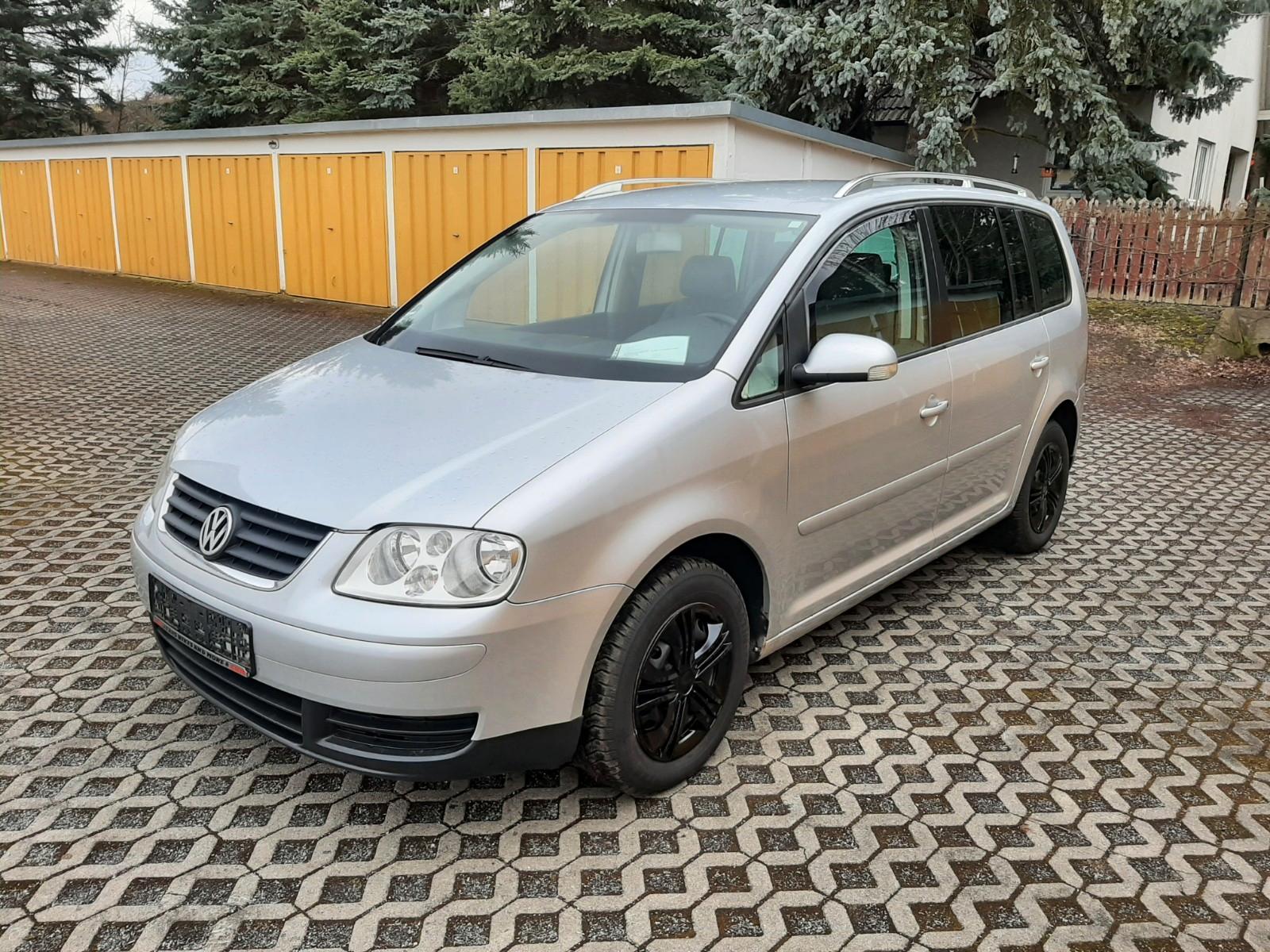 Volkswagen Touran 1.6 FSI Trendline,Leder,Sitzheizung