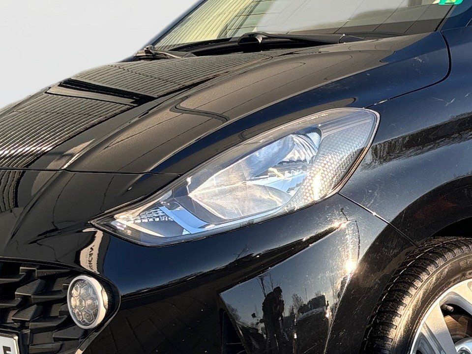 Fahrzeugabbildung Hyundai i10 1.2i 84PS A/T Trend Komfortpaket, Navipaket