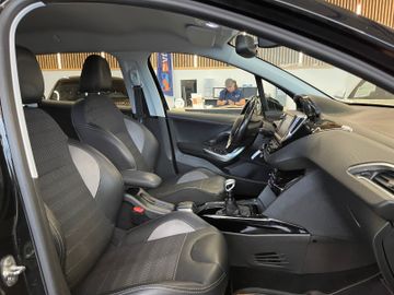 MYAUTOCENTER – Gebraucht- und Jahreswagen mit Werkstattservice in Pfaffenhofen Peugeot 2008 Allure *1. Hand*Kamera*Klima*Navi*SHZ*