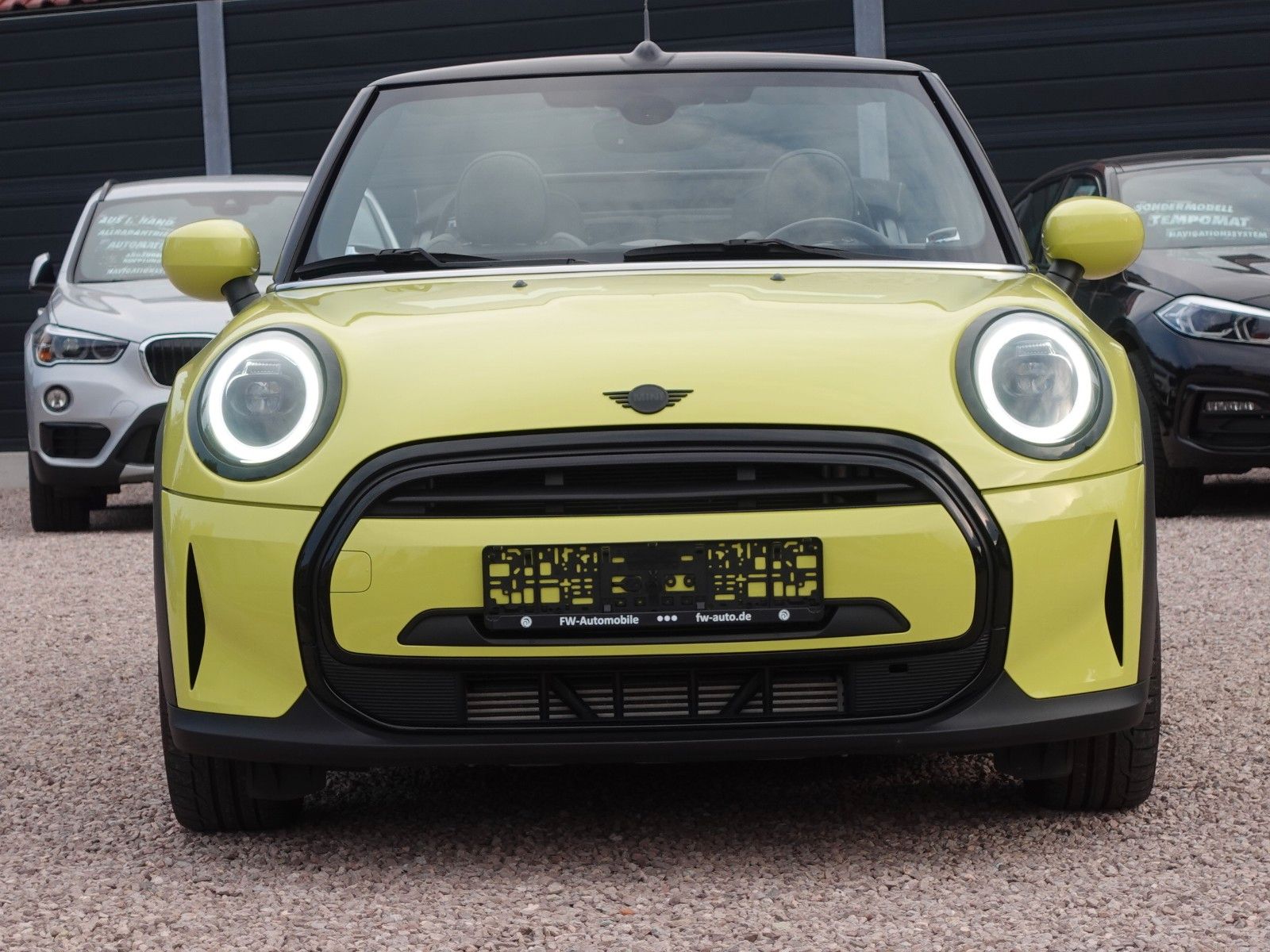 Fahrzeugabbildung MINI Cooper Cabrio Aut. I.Hd Navi CarPlay ZestyYellow