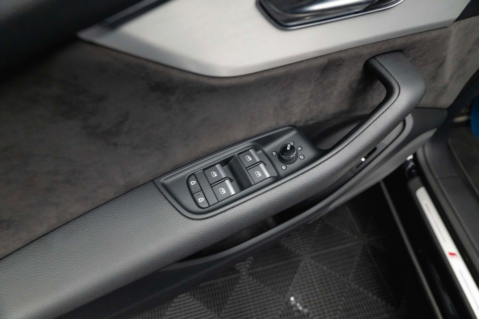 Fahrzeugabbildung Audi Q8 50 TDI quattro S-Line Black Design*ACC*22Zoll