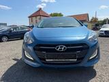 Hyundai i30 Navi  Kamera  Sitz+Lenkradheizung - Hyundai i30 mit Diesel-Antrieb: Limousine