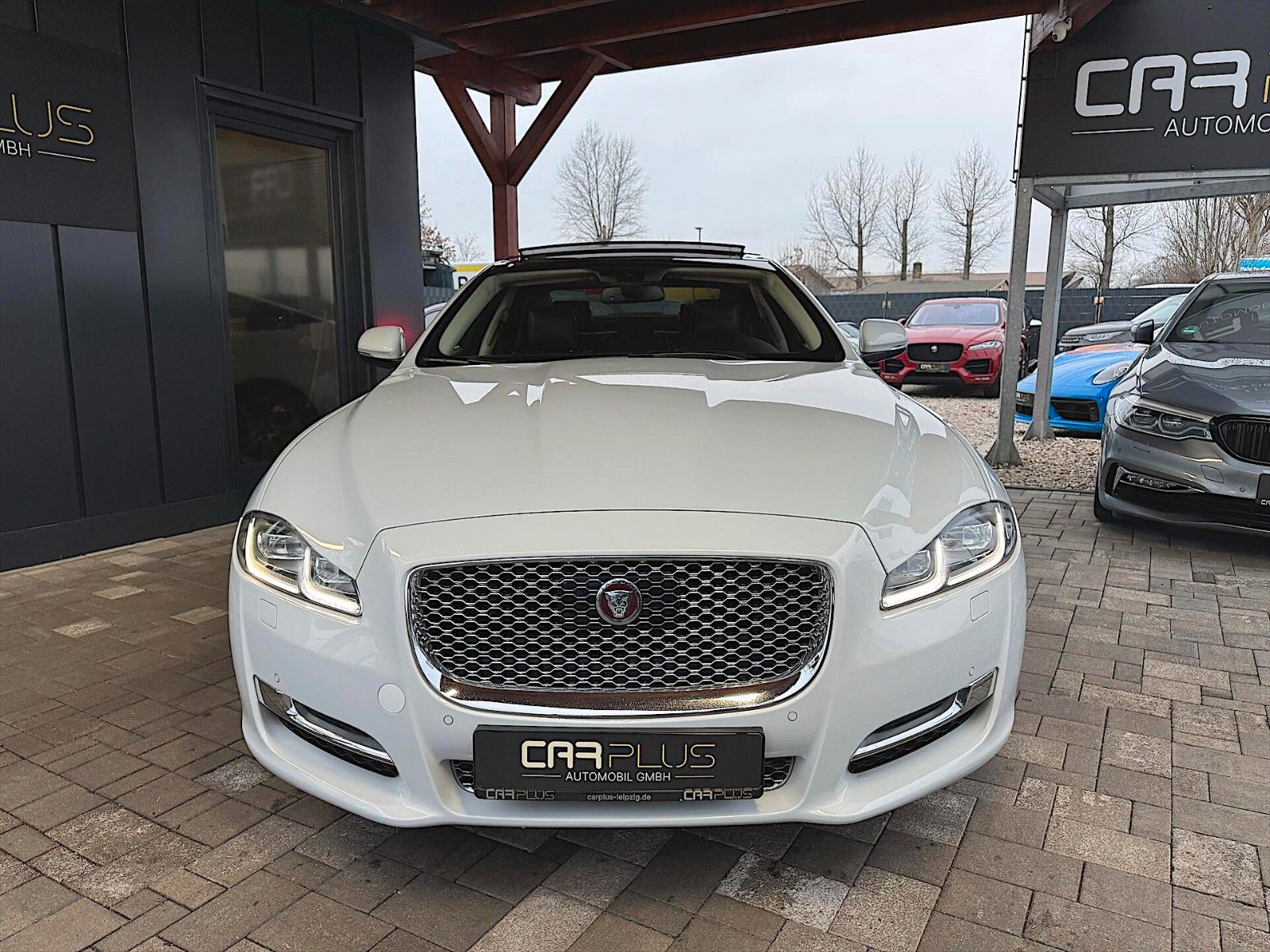 Fahrzeugabbildung Jaguar XJ 3.0 V6 Premium Luxury *Panorama*LED*ACC*