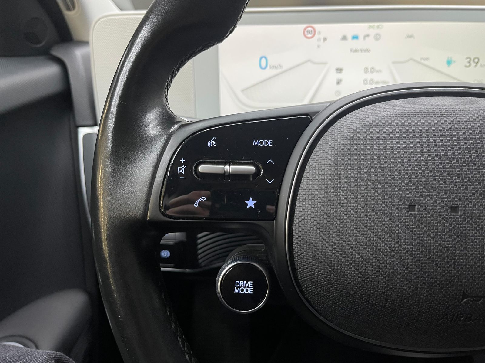 Fahrzeugabbildung Hyundai Ioniq 5 Dynamiq LED+NAVI+SITHZ+KAMERA+ACC+WP+19"