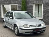 Volkswagen Golf 1.4 Comfortline/Klimaautomatik/SHD/2.Hand - aus 2000: Limousine