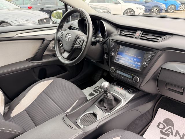 Toyota Avensis 1,8-l-Valvem. Touring Sports AHK SHZ