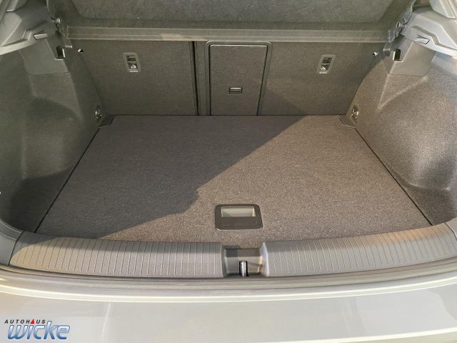 T-Roc 1.5 TSI DSG R-Line NAVI AHK BLACK