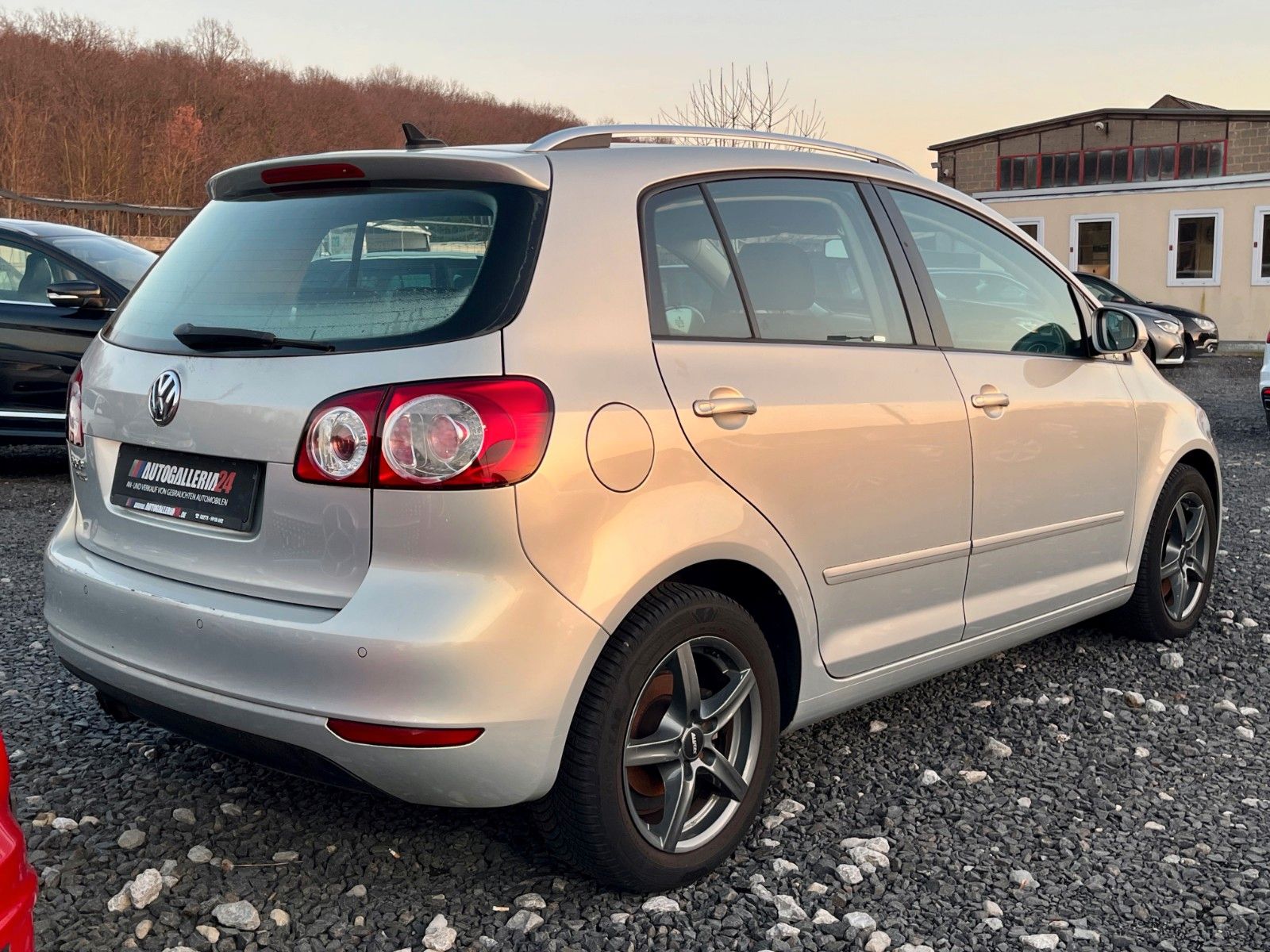 Fahrzeugabbildung Volkswagen Golf Plus VI 1.4 TSI Highline Navi PDC Alcantara