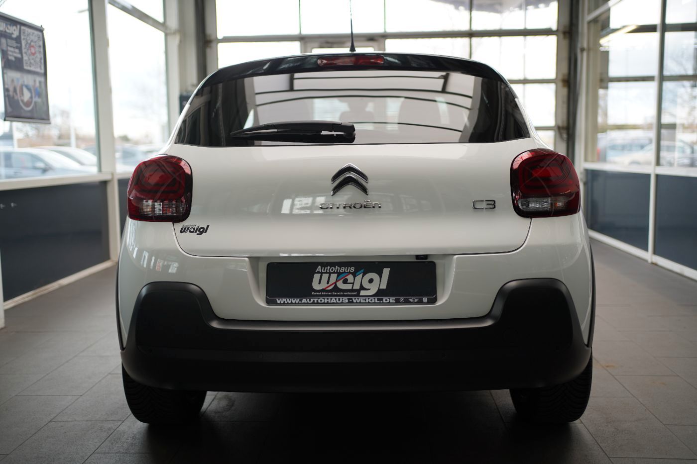 Fahrzeugabbildung Citroën C3 PureTech 110 EAT6 Elle Automatik Sitzheizung