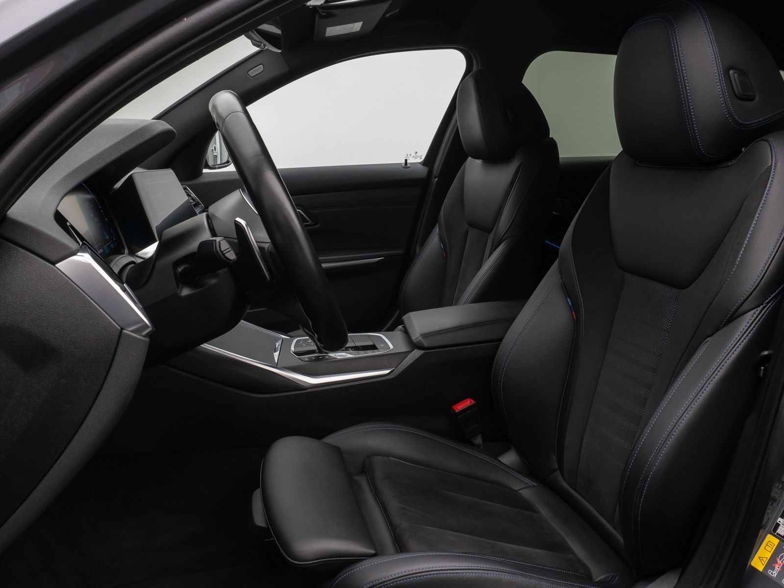 Fahrzeugabbildung BMW 330e M Sport Laser 360°HUD DAB Stop&Go Komfort