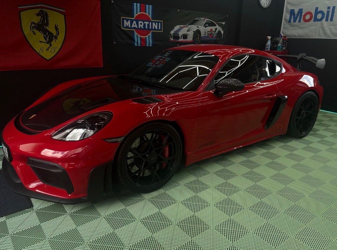 PORSCHE Cayman GT4 RS Cayman GT4 RS aus Hamid sucht