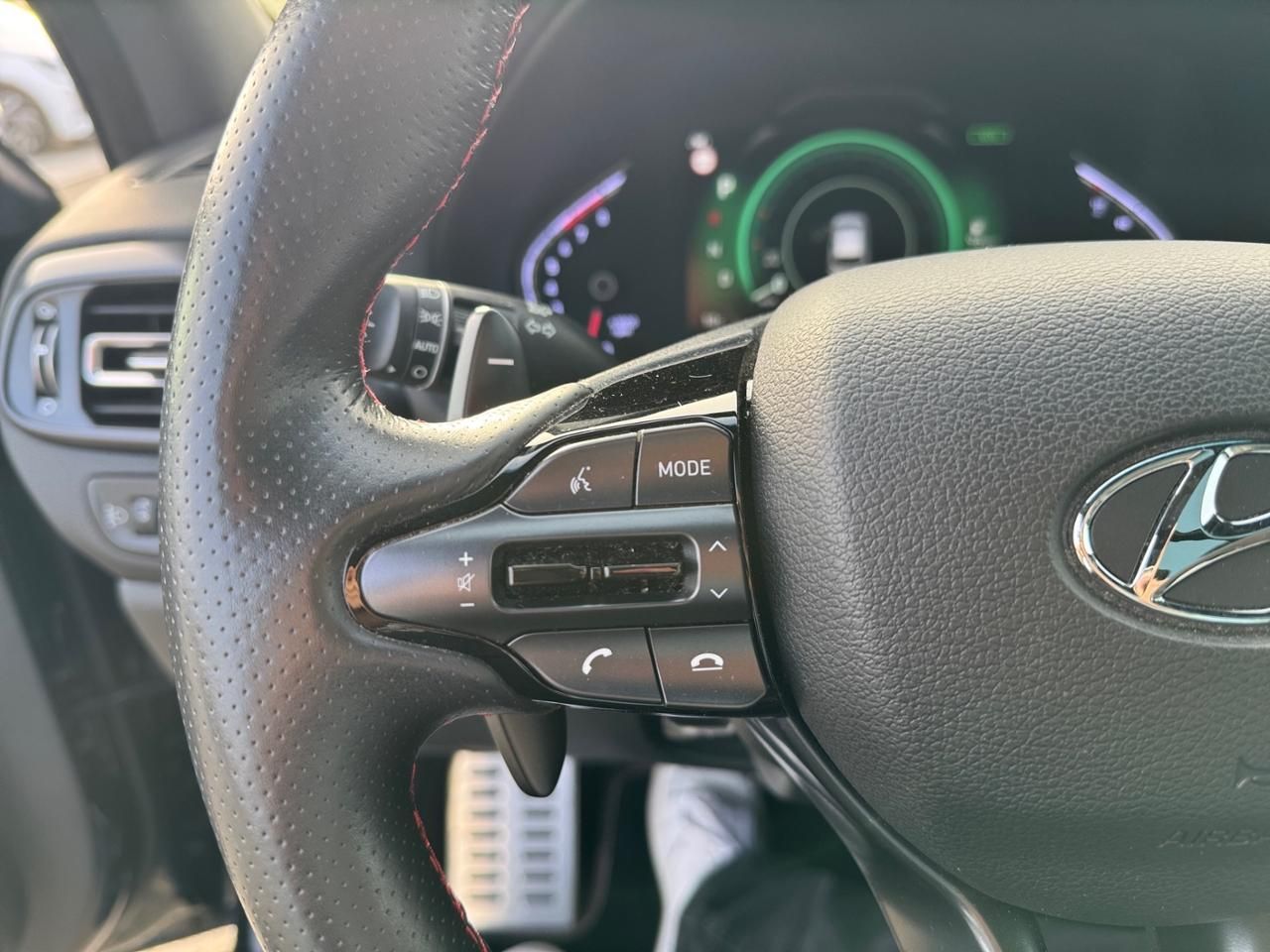 Fahrzeugabbildung Hyundai i30 N-LINE *PANORAMADACH*LED*NAVI*SHZ*LHZ*KAMERA