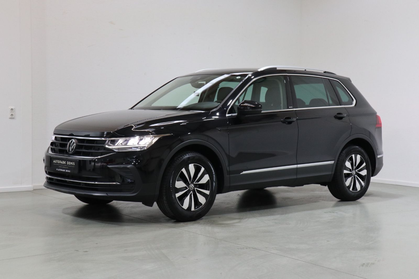 Volkswagen Tiguan Move/IQ.DRIVE/KAM/AMBIENTE/SHZ+HINTEN/ACC imagem 2